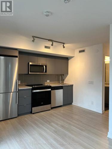 609 - 30 Tretti Way, Toronto, ON - Indoor Photo Showing Kitchen