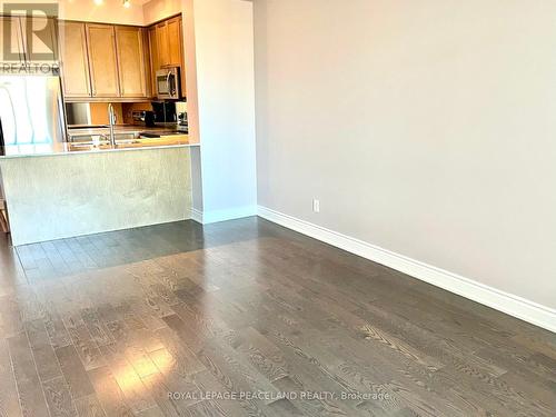 1117 - 10 Bloorview Place, Toronto, ON - Indoor Photo Showing Kitchen