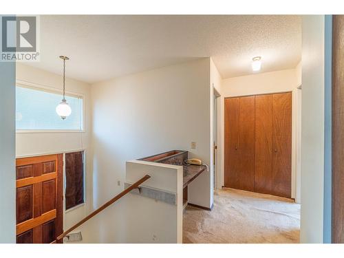 1009 Desmond Street, Kamloops, BC - Indoor Photo Showing Other Room