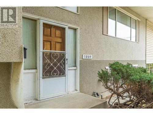 1009 Desmond Street, Kamloops, BC - Outdoor With Exterior