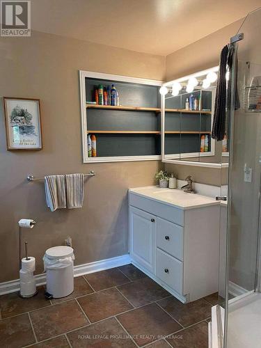 1300 Grants Creek Road, Tay Valley (904 - Bathurst/Burgess & Sherbrooke (North Burgess) Twp), ON - Indoor Photo Showing Bathroom