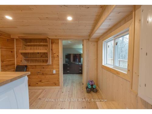 106 Boundary Lane, Galway-Cavendish And Harvey, ON - Indoor Photo Showing Other Room