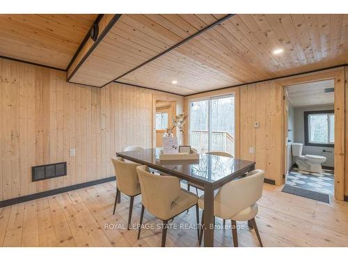 106 Boundary Lane, Galway-Cavendish And Harvey, ON - Indoor Photo Showing Dining Room