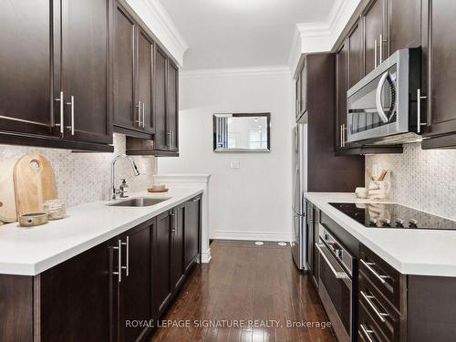 2138 Bayview Ave, Toronto, ON - Indoor Photo Showing Kitchen With Upgraded Kitchen