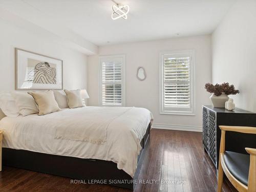 2138 Bayview Ave, Toronto, ON - Indoor Photo Showing Bedroom