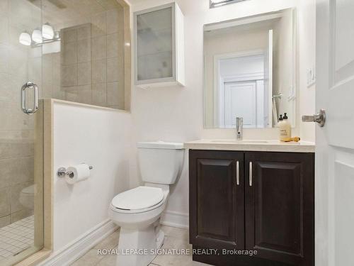 2138 Bayview Ave, Toronto, ON - Indoor Photo Showing Bathroom