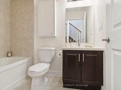 2138 Bayview Ave, Toronto, ON - Indoor Photo Showing Bathroom