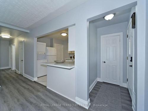 Main-270 Wilson Rd S, Oshawa, ON - Indoor Photo Showing Kitchen