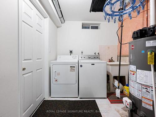 453 Stonetree Crt, Mississauga, ON - Indoor Photo Showing Laundry Room