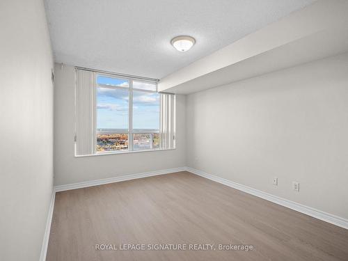 2012-3880 Duke Of York Blvd, Mississauga, ON - Indoor Photo Showing Other Room