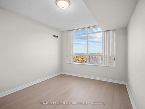 2012-3880 Duke Of York Blvd, Mississauga, ON - Indoor Photo Showing Other Room