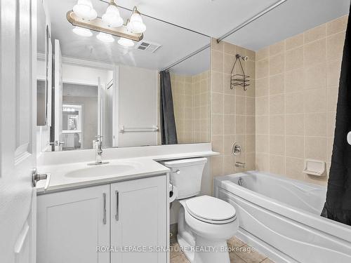 2012-3880 Duke Of York Blvd, Mississauga, ON - Indoor Photo Showing Bathroom