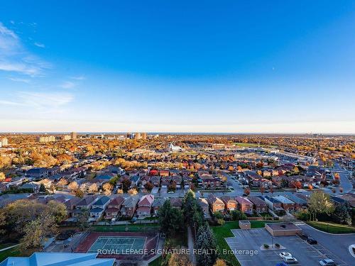 2012-3880 Duke Of York Blvd, Mississauga, ON - Outdoor With View