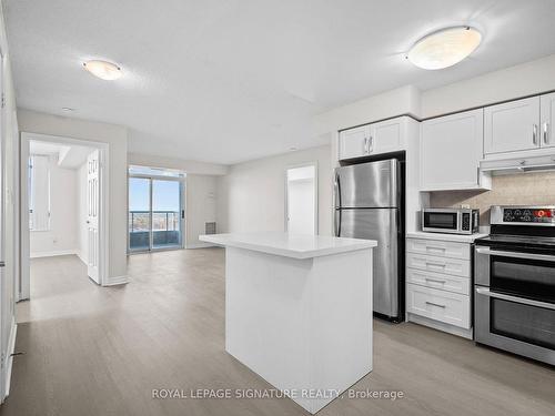 2012-3880 Duke Of York Blvd, Mississauga, ON - Indoor Photo Showing Kitchen With Stainless Steel Kitchen