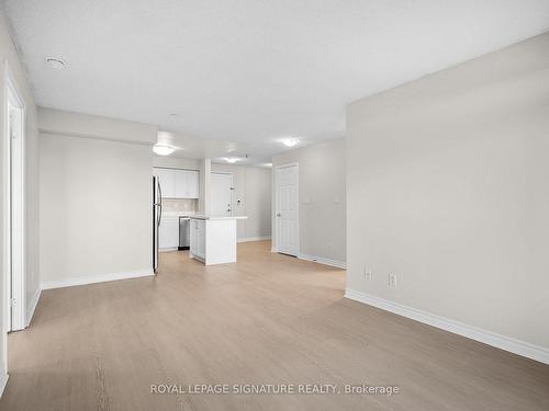 2012-3880 Duke Of York Blvd, Mississauga, ON - Indoor Photo Showing Kitchen