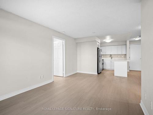 2012-3880 Duke Of York Blvd, Mississauga, ON - Indoor Photo Showing Kitchen