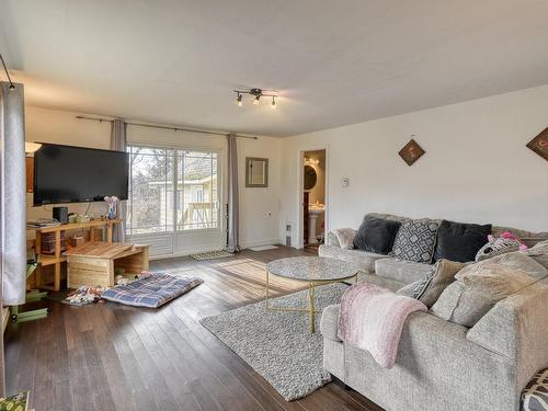 Salon - 120  - 122 Rue Du Rapide, Mont-Tremblant, QC - Indoor Photo Showing Living Room