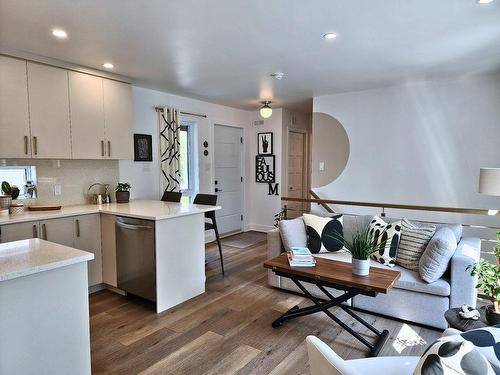 Dining room - 50Z Av. Du Parc, Gore, QC - Indoor Photo Showing Kitchen With Upgraded Kitchen