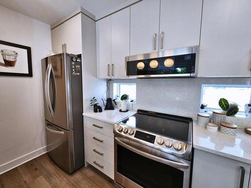 Kitchen - 50Z Av. Du Parc, Gore, QC - Indoor Photo Showing Kitchen