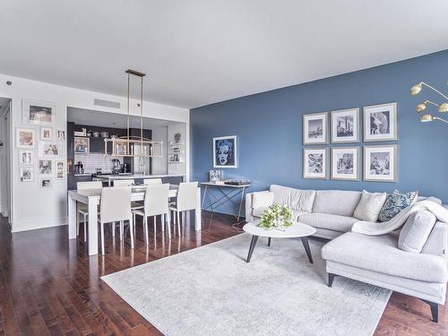 Overall view - 302-801 Rue De La Commune E., Montréal (Ville-Marie), QC - Indoor Photo Showing Living Room