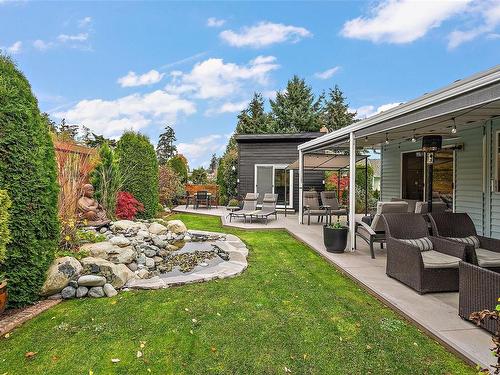 10284 Cleveland Rd, Sidney, BC 