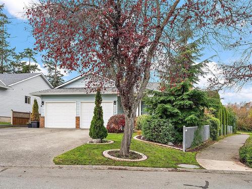 10284 Cleveland Rd, Sidney, BC 