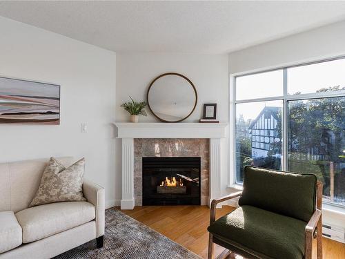 401-2511 Quadra St, Victoria, BC - Indoor Photo Showing Living Room With Fireplace