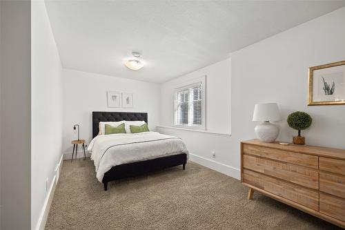 110-515 Wren Place, Kelowna, BC - Indoor Photo Showing Bedroom