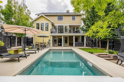 110-515 Wren Place, Kelowna, BC - Outdoor With In Ground Pool