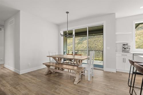 1901 Northern Flicker Court, Kelowna, BC - Indoor Photo Showing Dining Room