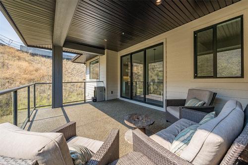 1901 Northern Flicker Court, Kelowna, BC - Outdoor With Deck Patio Veranda With Exterior