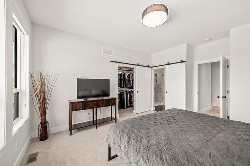 1901 Northern Flicker Court, Kelowna, BC - Indoor Photo Showing Bedroom