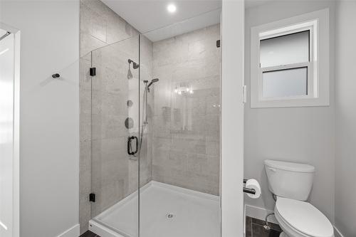 1901 Northern Flicker Court, Kelowna, BC - Indoor Photo Showing Bathroom