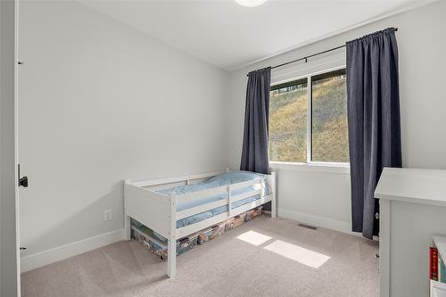 1901 Northern Flicker Court, Kelowna, BC - Indoor Photo Showing Bedroom