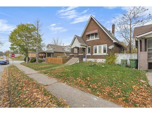 916 Felix Avenue, Windsor, ON 