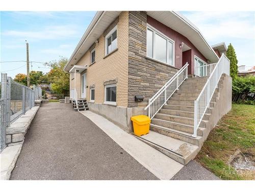 269 Michel Circle, Ottawa, ON 