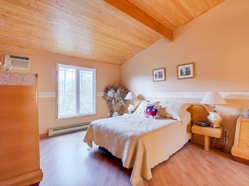 Chambre Ã  coucher principale - 56 Ch. Du Canari, Val-Des-Monts, QC - Indoor Photo Showing Bedroom