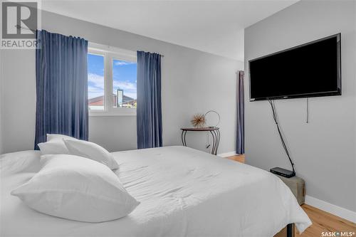 5028 Newport Road, Regina, SK - Indoor Photo Showing Bedroom