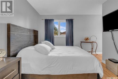 5028 Newport Road, Regina, SK - Indoor Photo Showing Bedroom