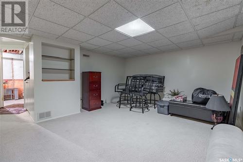 5028 Newport Road, Regina, SK - Indoor