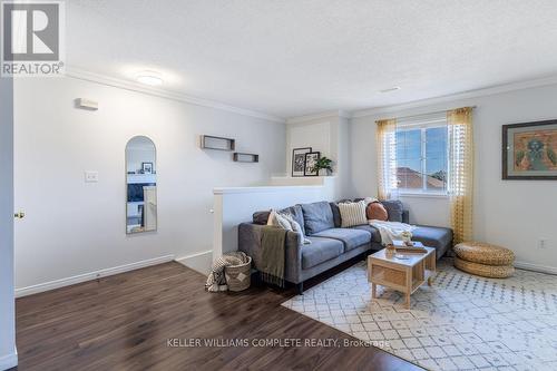 58 - 2737 King Street E, Hamilton, ON - Indoor Photo Showing Living Room