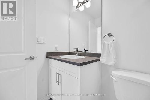 42 - 61 Soho Street, Hamilton, ON - Indoor Photo Showing Bathroom