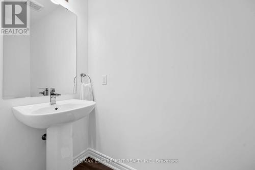 42 - 61 Soho Street, Hamilton, ON - Indoor Photo Showing Bathroom