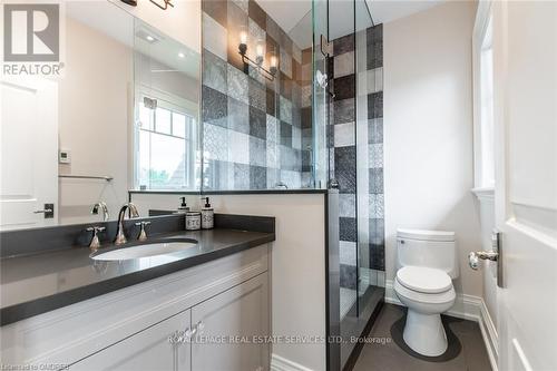 604 Maplehurst Avenue, Oakville, ON - Indoor Photo Showing Bathroom