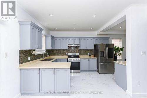 82 Via Romano Way, Brampton, ON - Indoor Photo Showing Kitchen With Upgraded Kitchen