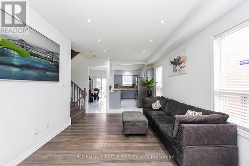 82 Via Romano Way, Brampton, ON - Indoor Photo Showing Living Room