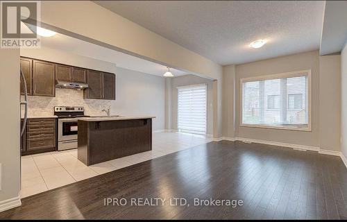 22 Hines Street W, Brampton, ON - Indoor Photo Showing Kitchen