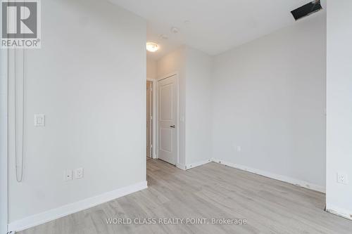 102B - 4655 Metcalfe Avenue E, Mississauga, ON - Indoor Photo Showing Other Room