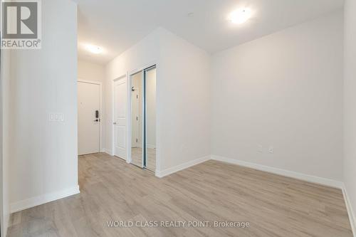 102B - 4655 Metcalfe Avenue E, Mississauga, ON - Indoor Photo Showing Other Room