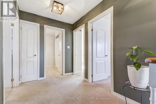 57 Niska Drive, Hamilton, ON - Indoor Photo Showing Other Room